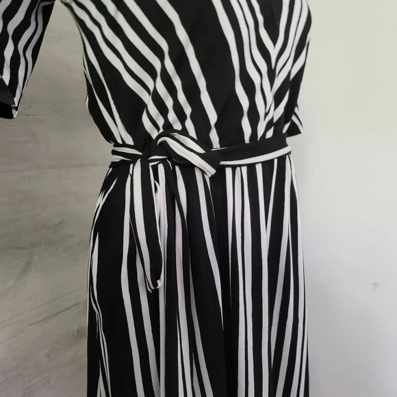 H&M Black White Striped Dress V-neck Size S Tie Wa - Picture 7 of 10